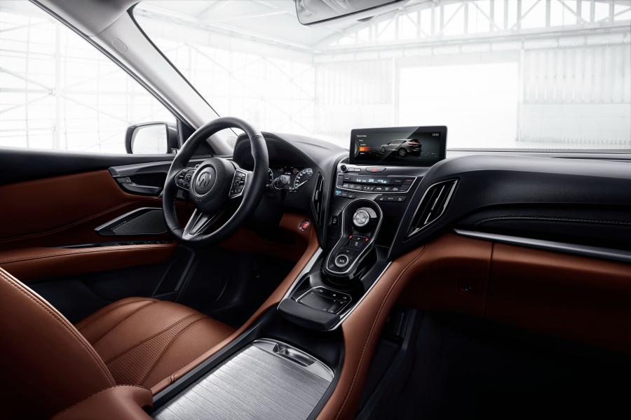 Интерьер Acura RDX 2018 года  (CN) (фото 8 из 11)
